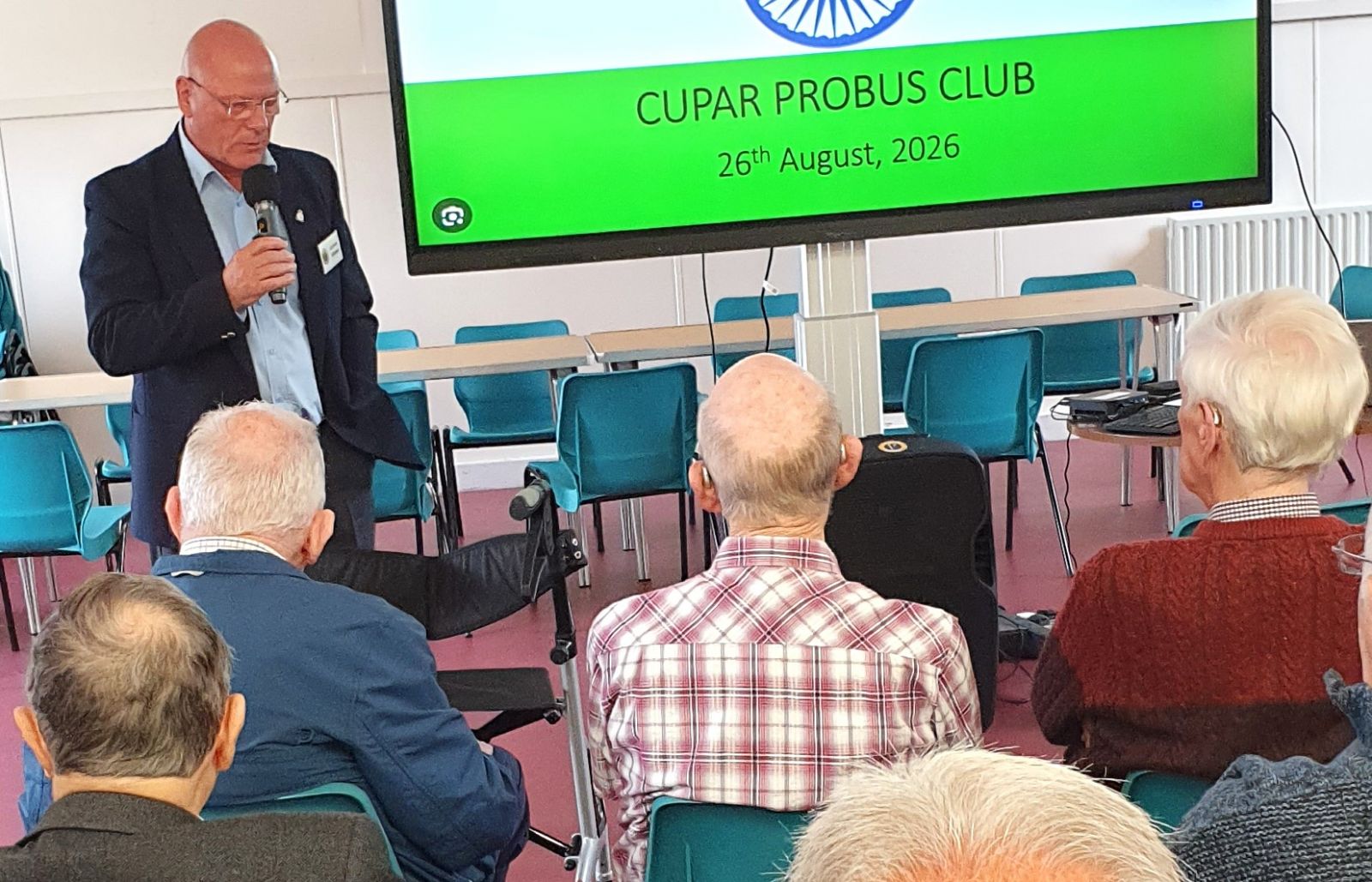 Stephen Stewart introducing himself to members